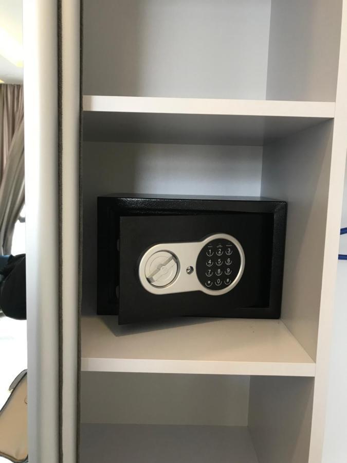 Gagarin Studio Apartment Одеса Екстериор снимка